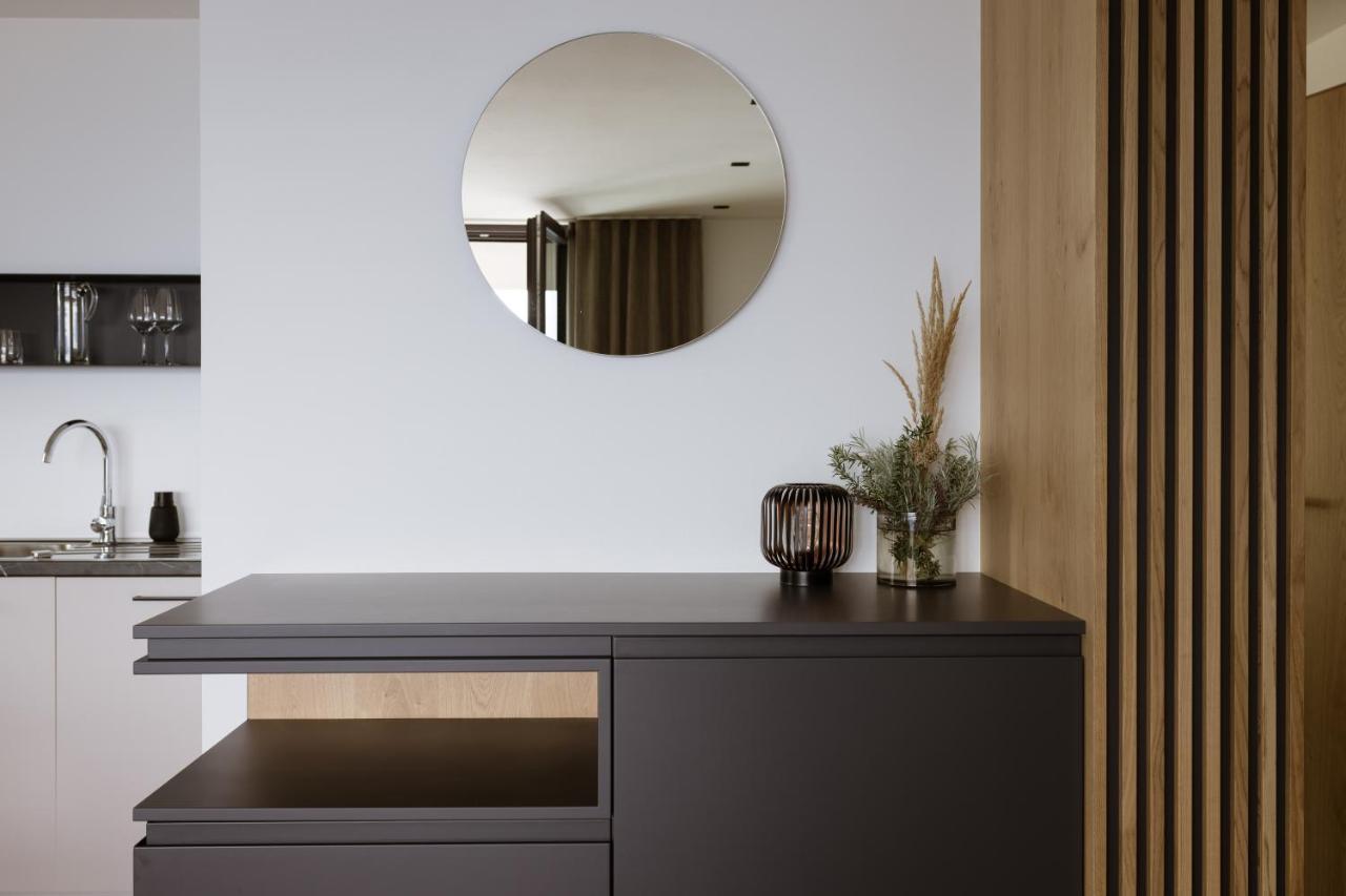 Culinaria Living Lägenhet Tirolo Exteriör bild