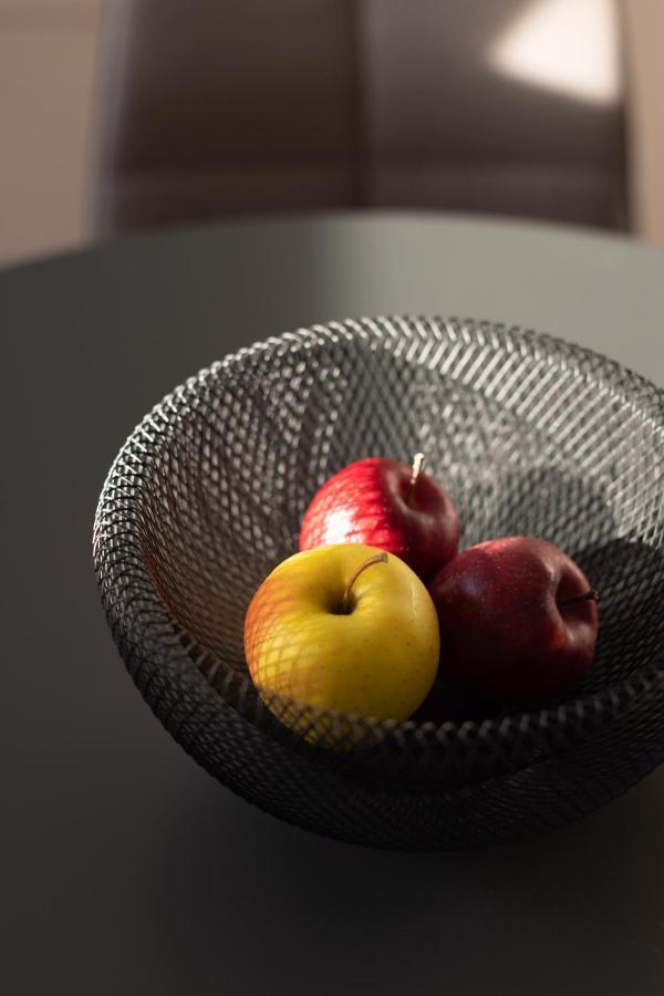 Culinaria Living Lägenhet Tirolo Exteriör bild