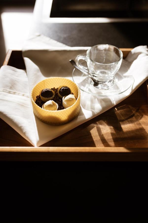 Culinaria Living Lägenhet Tirolo Exteriör bild